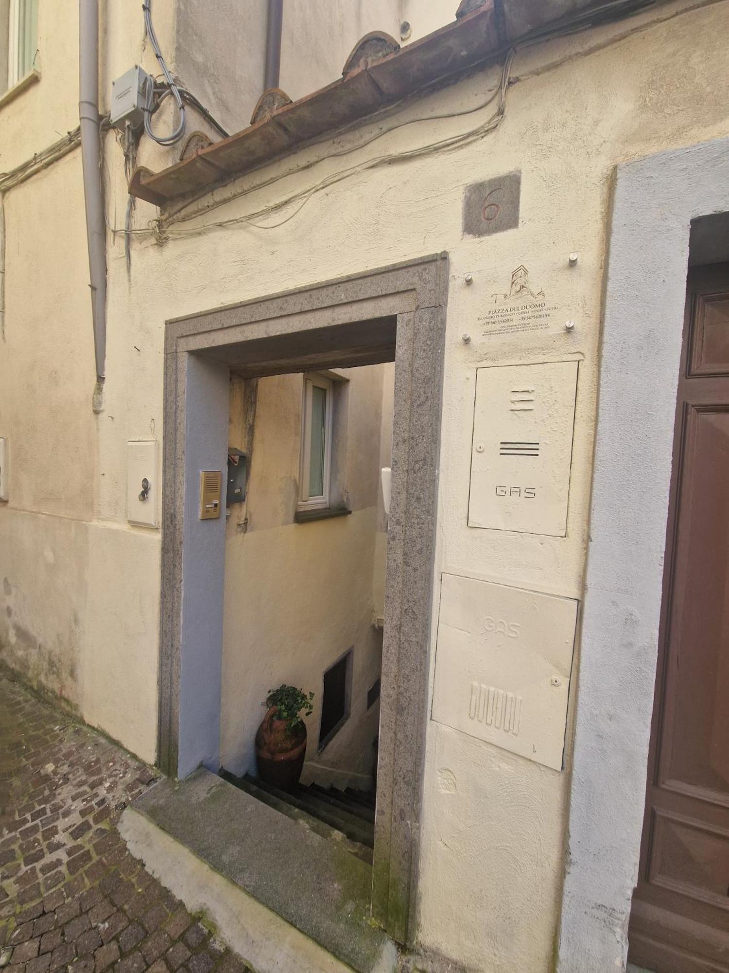 Piazza Duomo Casa Vacanze Сутри Екстериор снимка